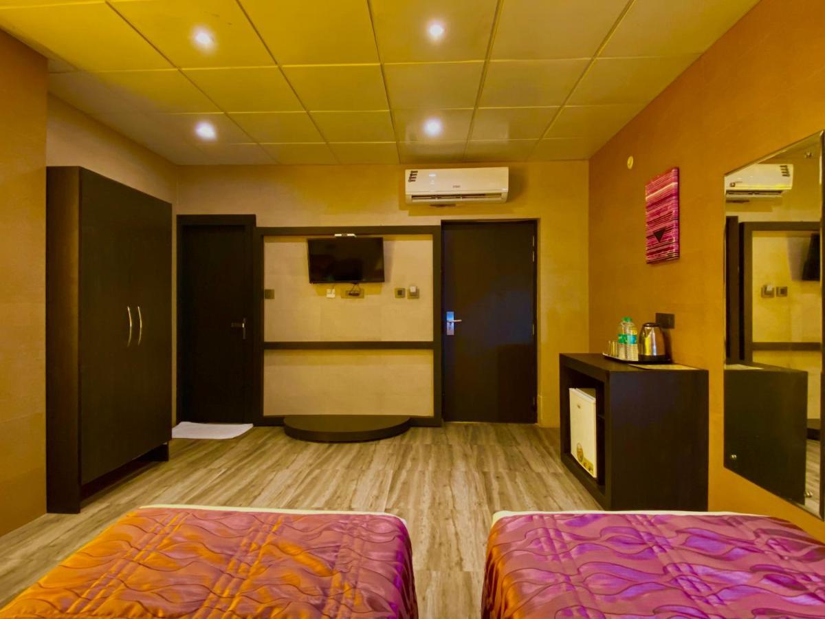 Ace Prime Hotel Grander Noida Exterior foto