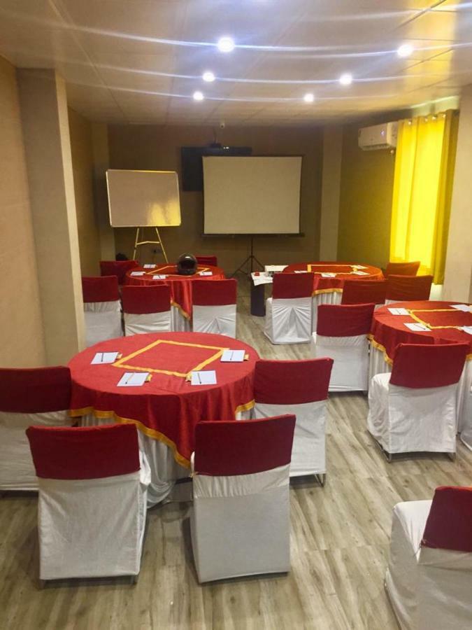 Ace Prime Hotel Grander Noida Exterior foto