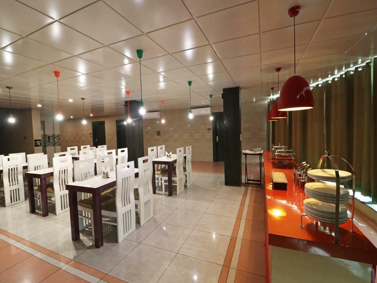 Ace Prime Hotel Grander Noida Exterior foto